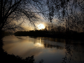 wintermorgen am fluss - 9579534 /leinwand/bigthumb/9579534.jpg