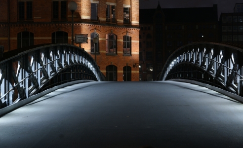 Bild-Nr: 9229197 Brücke im Licht Erstellt von: Martina Fornal