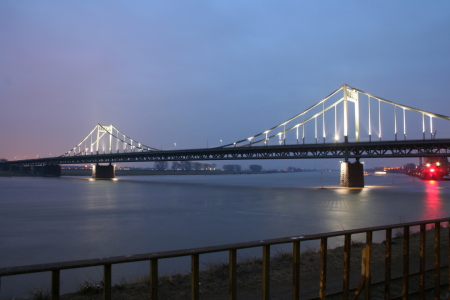 Bild-Nr: 9421102 Rheinbrücke bei Nacht  Erstellt von: micha34