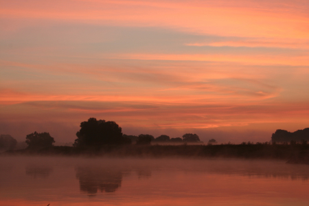 Bild-Nr: 9428274 Morgenrot an der Elbe Erstellt von: tdietrich