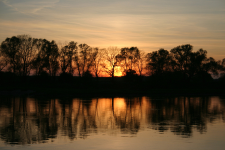 Bild-Nr: 9439202 Sonnenuntergang an der Elbe Erstellt von: tdietrich