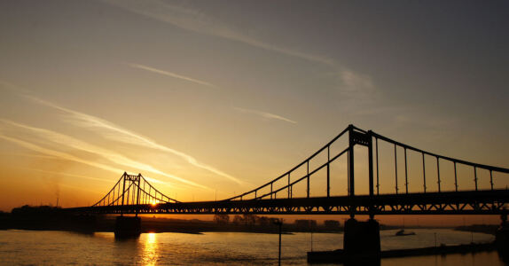 Bild-Nr: 9628140 Rheinbrücke Uerdingen Erstellt von: micha34