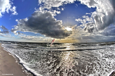 Bild-Nr: 9684148 Sundownsurfer Erstellt von: PILLEPICTURE