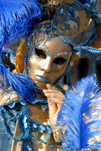 Bild-Nr: 9832264 Blue Mask Erstellt von: Günter Passage