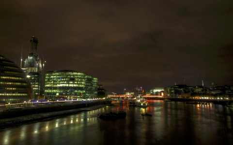 Bild-Nr: 9939717 London bei Nacht  Erstellt von: rbrts