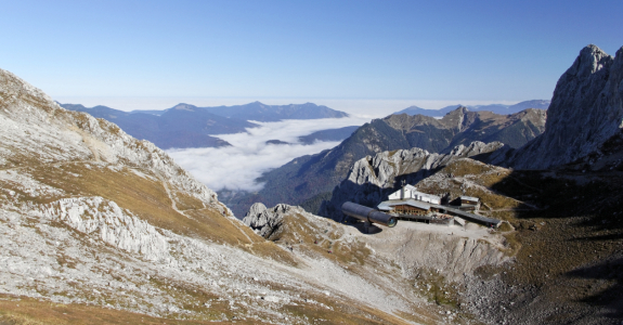 Bild-Nr: 10004157 Karwendelbahn Bergstation 2244 m  Erstellt von: Rene Müller