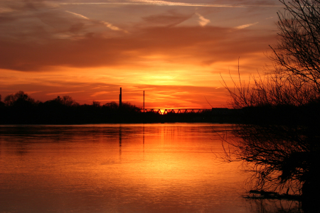Bild-Nr: 10026731 Sonnenuntergang am Fluss Erstellt von: tdietrich