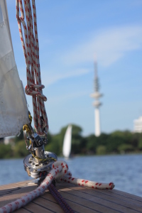 Bild-Nr: 10132136 segeln auf der alster Erstellt von: Sami Presley