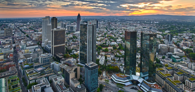 Bild-Nr: 10170653 Skyline Frankfurt/Main am Abend XXL Erstellt von: FineArtImages