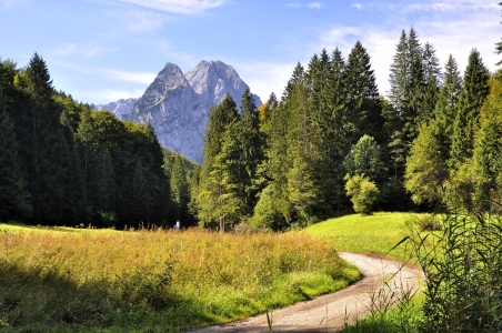 Bild-Nr: 10340053 Zugspitze vom Riessersee aus Erstellt von: Erhard Hess