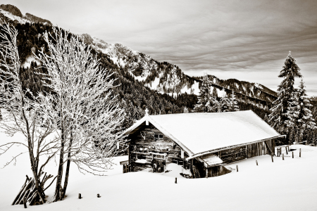 Bild-Nr: 10390381 Winterliche Almhütte  Erstellt von: EderHans