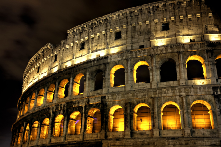 Bild-Nr: 10396263 Illuminated Coliseum at night, Rome Erstellt von: Circumnavigation