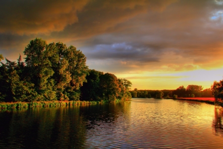 Bild-Nr: 10565556 Sonnenuntergang am Fluß (begradigt) Erstellt von: falconer59