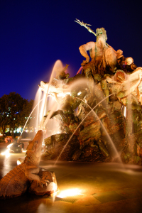 Bild-Nr: 10586581 Neptunbrunnen bei Nacht Erstellt von: robert-frank-photography