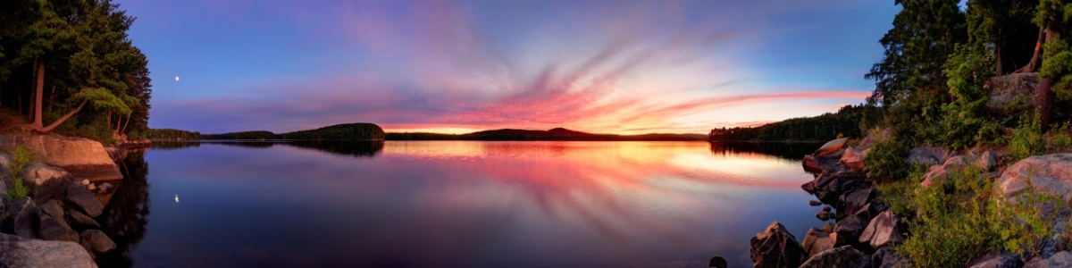 Bild-Nr: 10617440 Lonely Canoe in Sunset Erstellt von: rowiPhoto