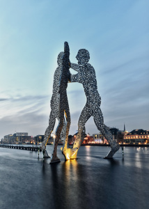 Bild-Nr: 10649090 Berlin - Molecule Man Erstellt von: ARTSHOT