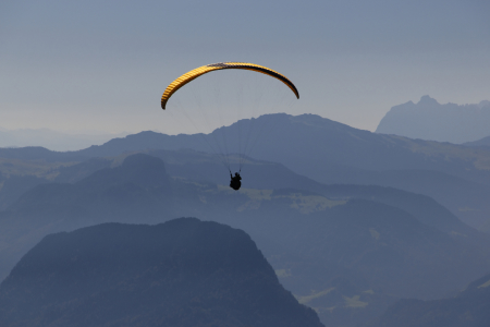 Bild-Nr: 10670250 Paraglider über den Berchtesgadener Alpen Erstellt von: Rene Müller