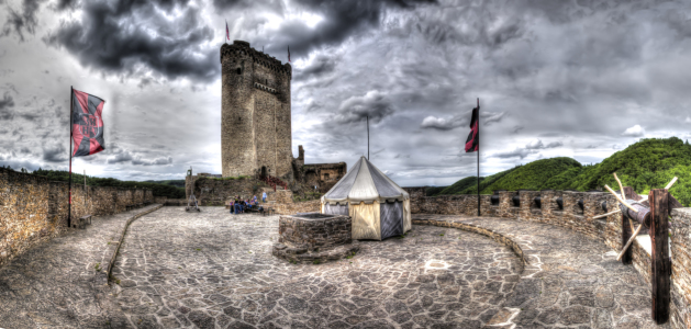 Bild-Nr: 10707461 Ehrenburg-HDR (3) Erstellt von: Erhard Hess