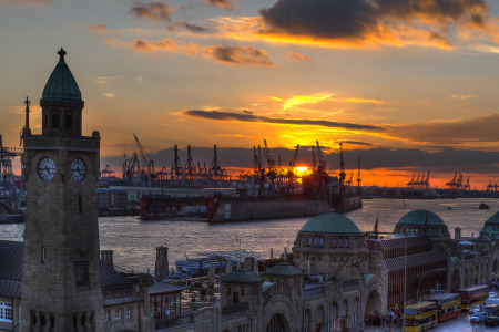 Bild-Nr: 10709339 Hamburger Hafen Erstellt von: Klaus Kehrls