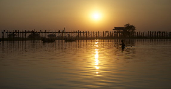 Bild-Nr: 10794769 Sonnenuntergang hinter der U-Bein Brücke, Myanmar Erstellt von: danielgiesenphotography