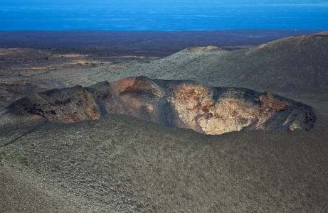 Bild-Nr: 10836415 Krater im Nationalpark Timanfaya  Erstellt von: Anja Schäfer