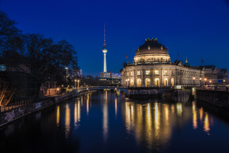 Bild-Nr: 10870552 Berliner Fernsehturm mit Bode-Museum Erstellt von: anja-kaestner