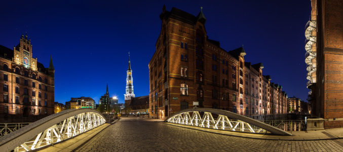 Bild-Nr: 10955731 Hamburg Speicherstadt - Panorama Erstellt von: BvuPhotography