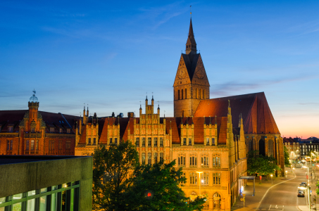 Bild-Nr: 10958379 Sonnenuntergang an der Marktkirche in Hannover Erstellt von: Mapics