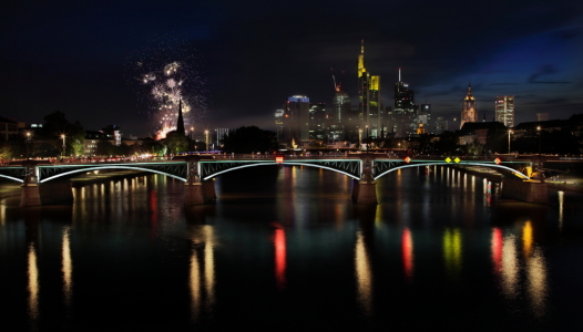 Bild-Nr: 11019343 Frankfurt am Main mit Feuerwerk Erstellt von: ARTepART