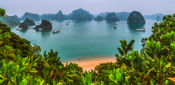 Bild-Nr: 11166748 Vietnam - Halong Bay Panorama Erstellt von: Jean Claude Castor