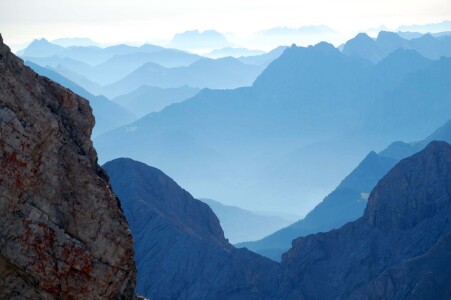 Bild-Nr: 11213270 Morgendunst Zugspitze Erstellt von: Stuemper