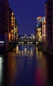 Bild-Nr: 11217156 Speicherstadt Hamburg am Abend Erstellt von: Ina  Penning