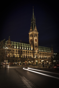 Bild-Nr: 11233334 Hamburger Rathaus bei Nacht Erstellt von: blende-acht