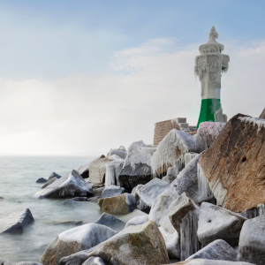 Bild-Nr: 11259512 Leuchtturm im Winter Erstellt von: HeschFoto