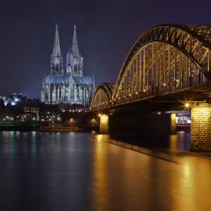 Bild-Nr: 11262172 Köln bei Nacht II Erstellt von: HeschFoto