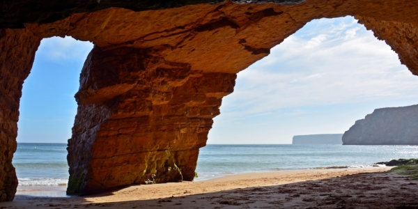 Bild-Nr: 11318132 Strandhöhle Erstellt von: Bettina Schnittert