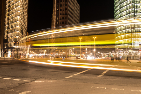 Bild-Nr: 11323336 Verkehr am Potsdamer Platz Berlin Erstellt von: SP10