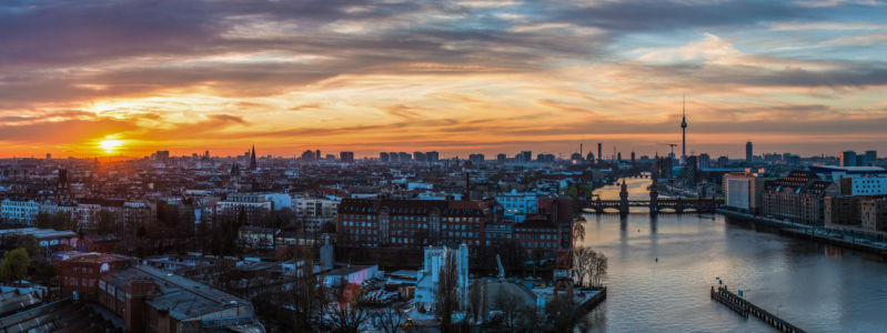 Bild-Nr: 11337103 Berlin - Skyline Mediaspree Panorama bei Sonnenuntergang Erstellt von: Jean Claude Castor