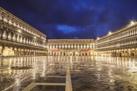 Bild-Nr: 11353764 VENEDIG Markusplatz kurz nach Sonnenuntergang Erstellt von: Melanie Viola