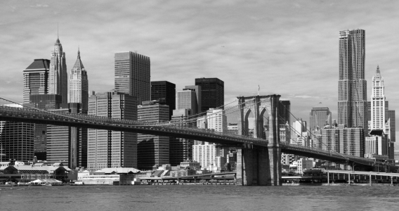Bild-Nr: 11405202 New York Skyline hinter der Brooklyn Bridge Erstellt von: Buellom