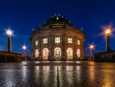 Bild-Nr: 11439303 Berlin - Bodemuseum zur blauen Stunde Erstellt von: Jean Claude Castor