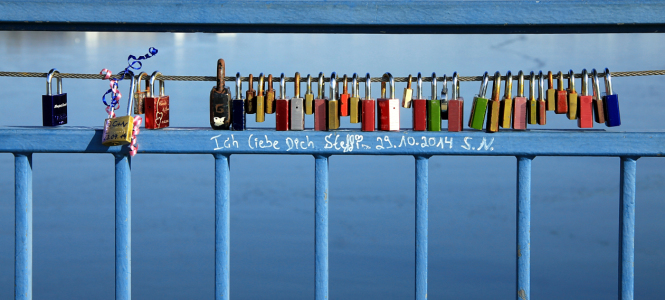 Bild-Nr: 11444889 Liebe für immer, Dyckerhoff Brücke, Schiersteiner Hafen Erstellt von: Renate Knapp