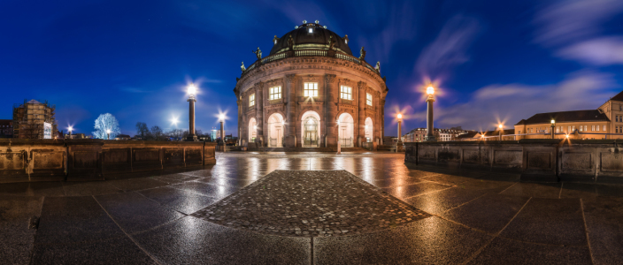 Bild-Nr: 11461685 Berlin - Bodemuseum Panorama zur blauen Stunde Erstellt von: Jean Claude Castor