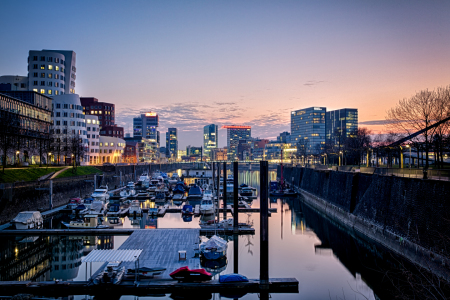 Bild-Nr: 11466965 Sonnenuntergang mit Blick auf den Düsseldorfer Medienhafen Erstellt von: Rene Conzen