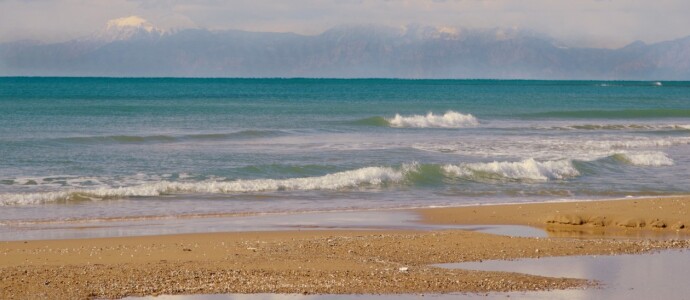 Bild-Nr: 11479691 Strand und Berge Erstellt von: Laake-Fotos