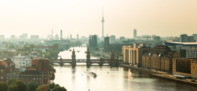 Bild-Nr: 11480105 Berlin - Skyline Mediaspree mit Oberbaumbrücke Panorama Erstellt von: Jean Claude Castor