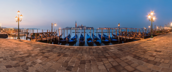 Bild-Nr: 11492124 Venedig - Uferpromenade am Morgen Erstellt von: Jean Claude Castor
