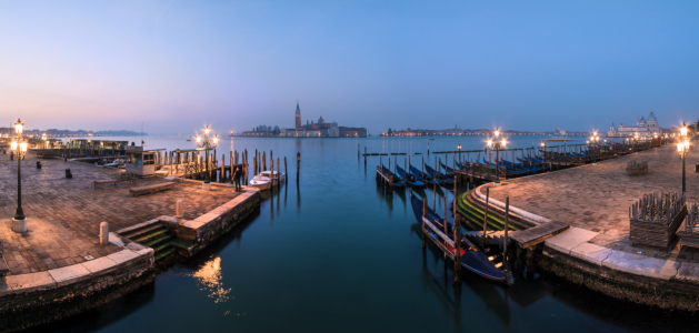 Bild-Nr: 11492128 Venedig - Uferpromenade am Morgen Erstellt von: Jean Claude Castor