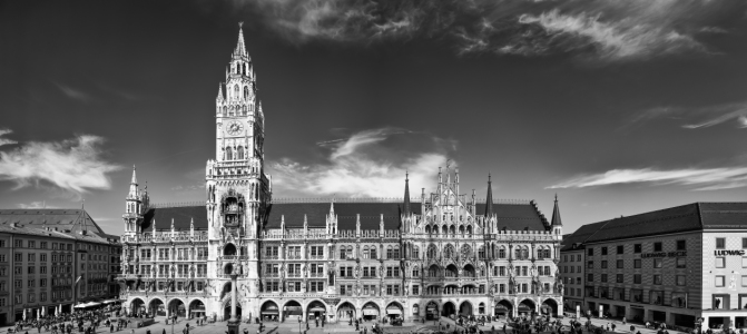 Bild-Nr: 11592188 Rathaus München B&W Erstellt von: DenisFeiner