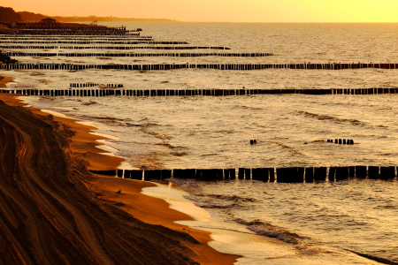 Bild-Nr: 11597988 Wellenbrecher im Abendsonnenlicht Erstellt von: Ostfriese